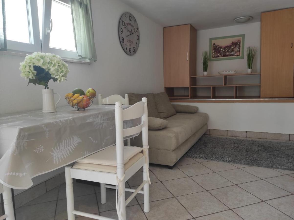 Studio Apartment Petrov Шибеник Екстер'єр фото
