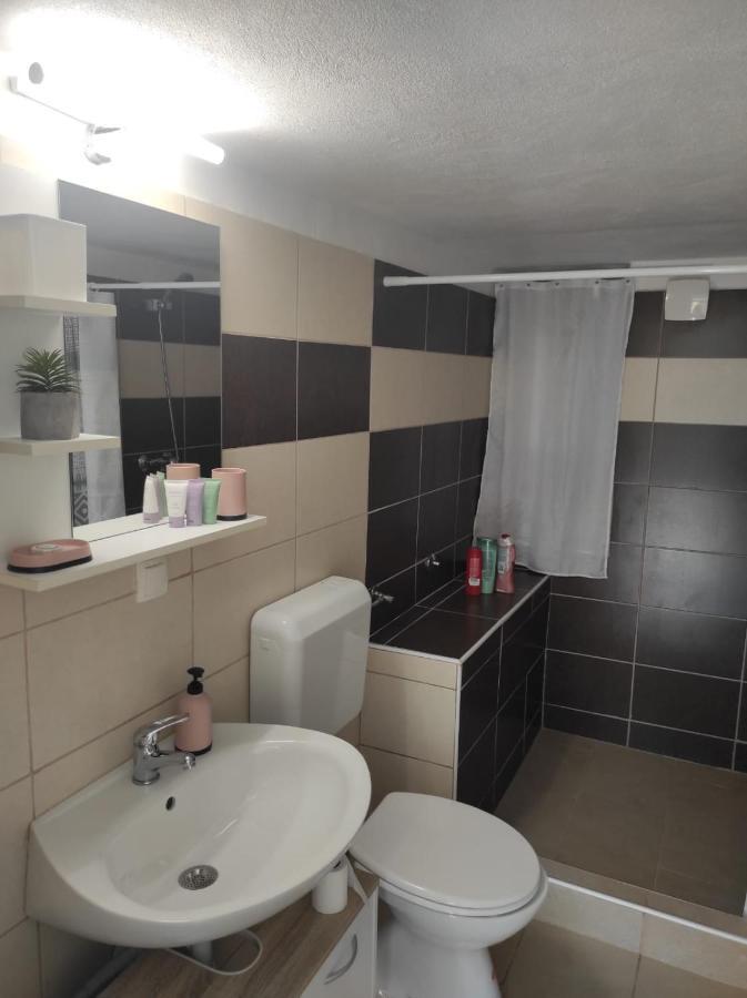 Studio Apartment Petrov Шибеник Екстер'єр фото